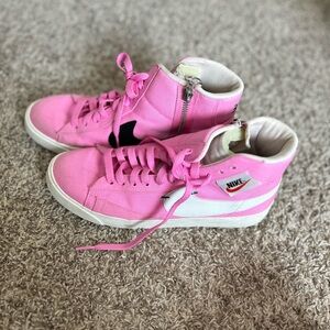 Nike Blazer Rebels Hot Pink